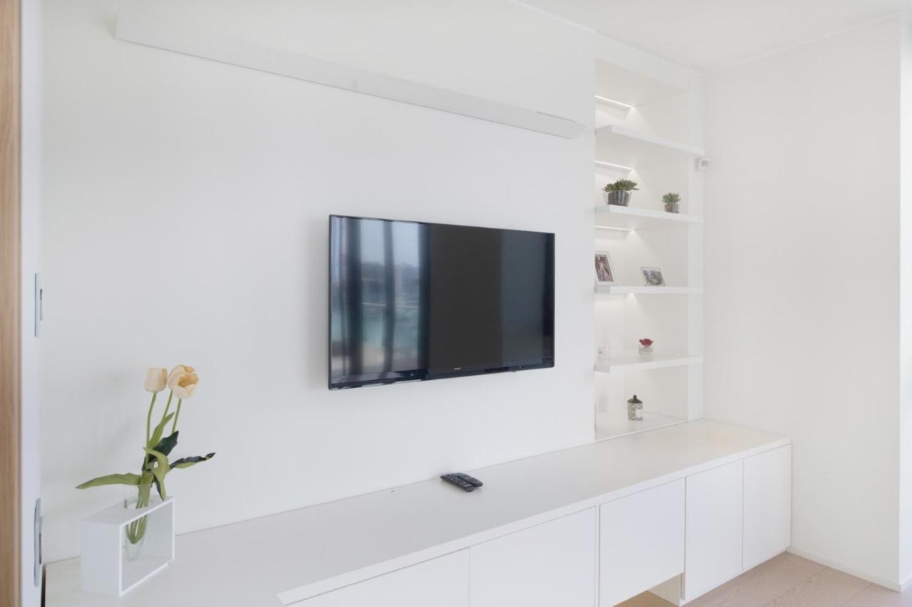 Stylish Elegant Suite In Torre Solaria With Exclusive Milan'S View Exterior photo